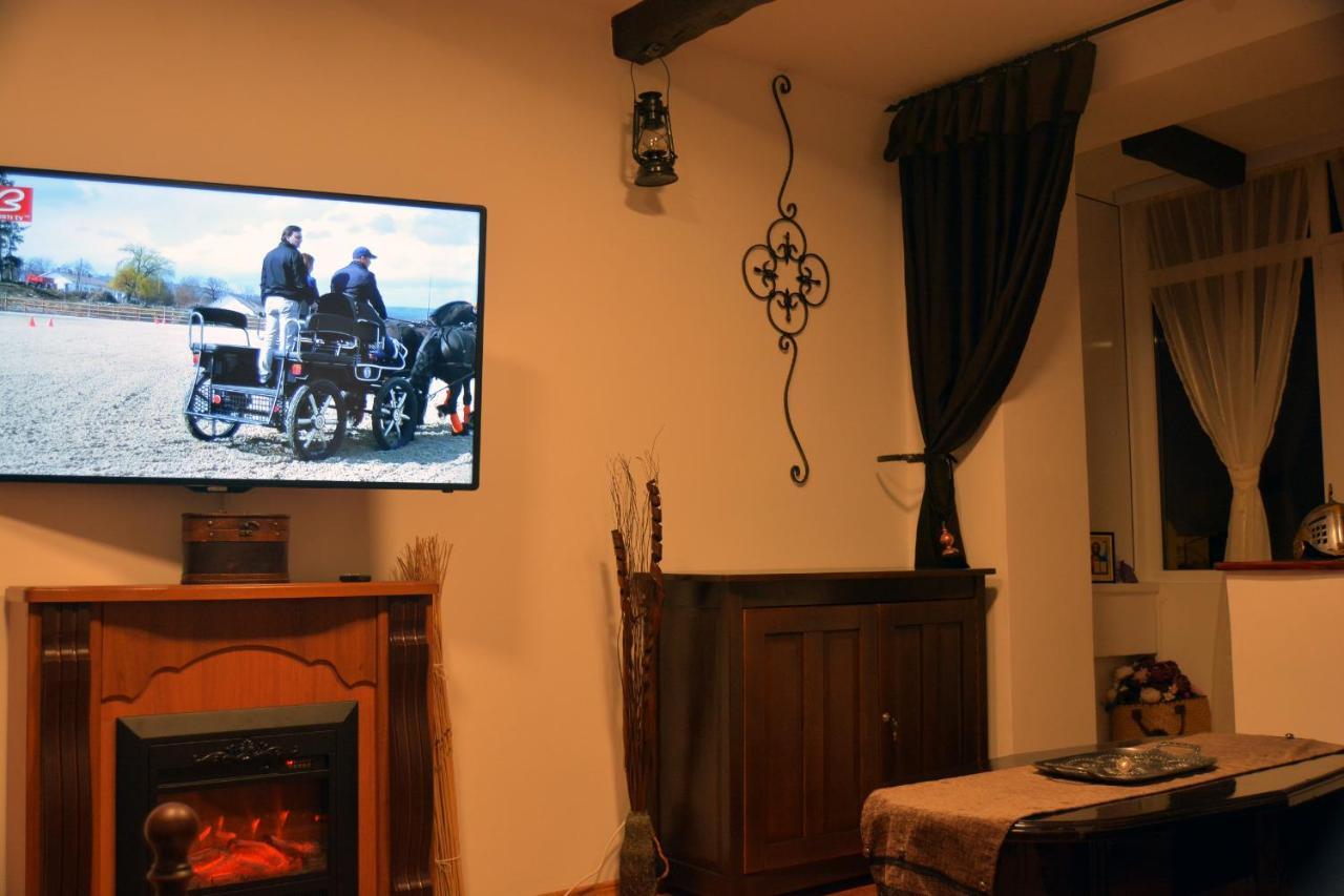 Apartament Medieval Предял Экстерьер фото